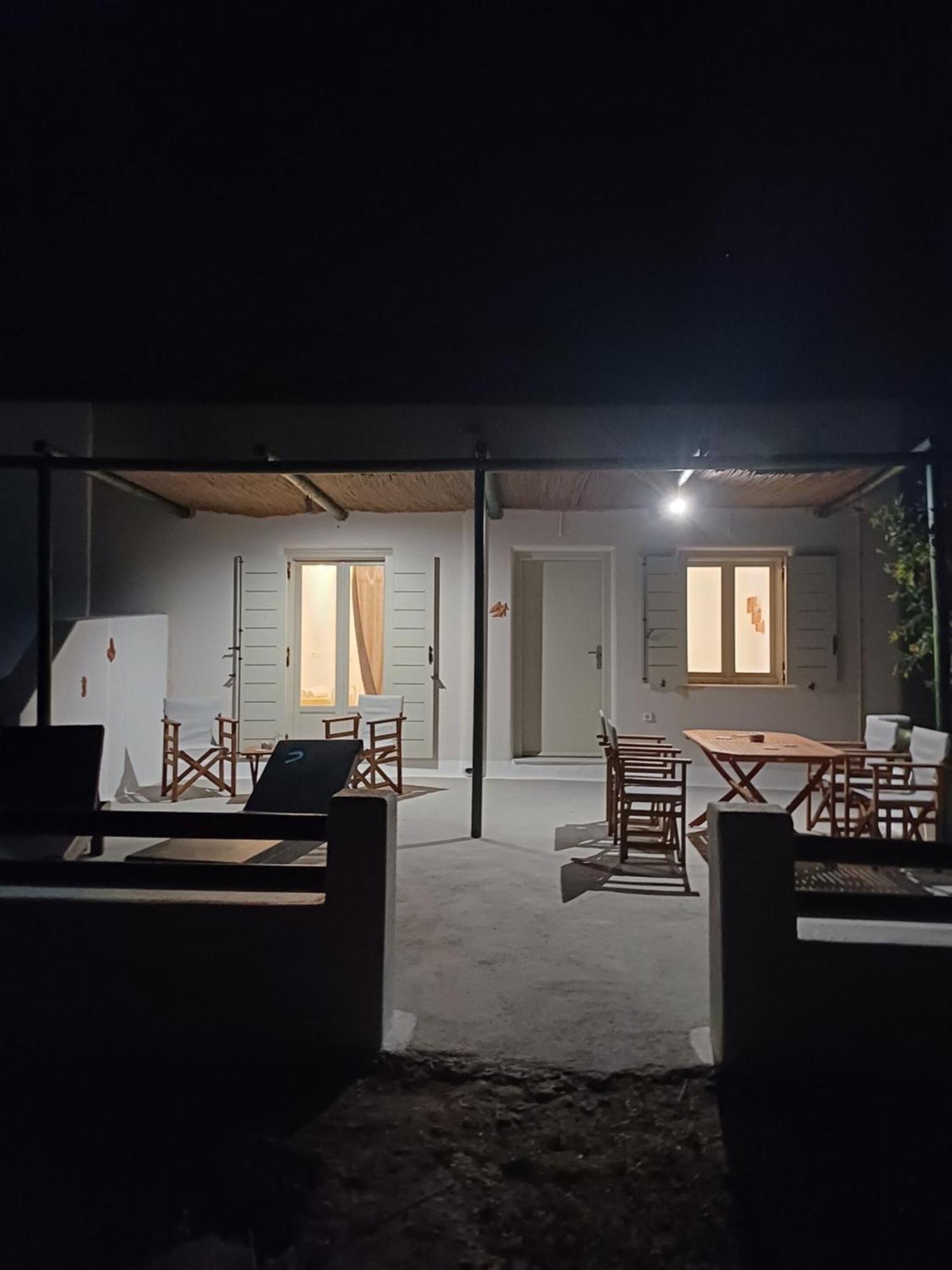 Вилла 'Irene' Cycladic House With Sunrise And Sea View! Foinikia  Экстерьер фото